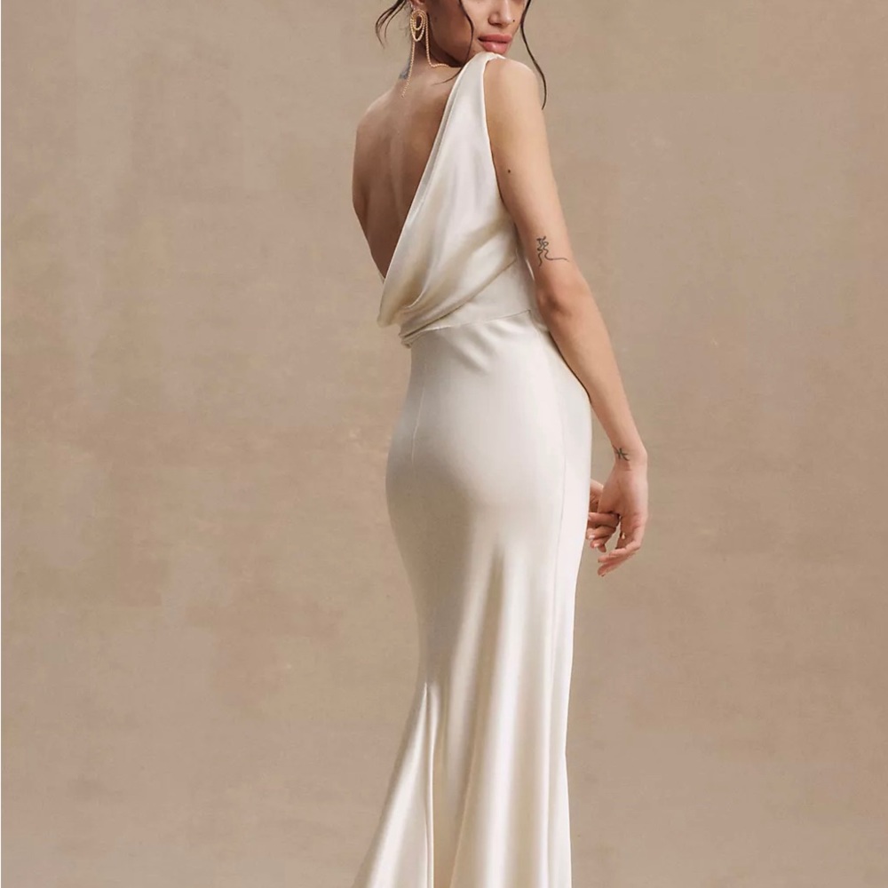NWT Watters Mirall Cowl-Neck Button-Slit Satin Sheath Wedding Gown